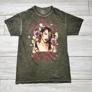 Aaliyah Vintage Look Graphic Tee in Dark Olive